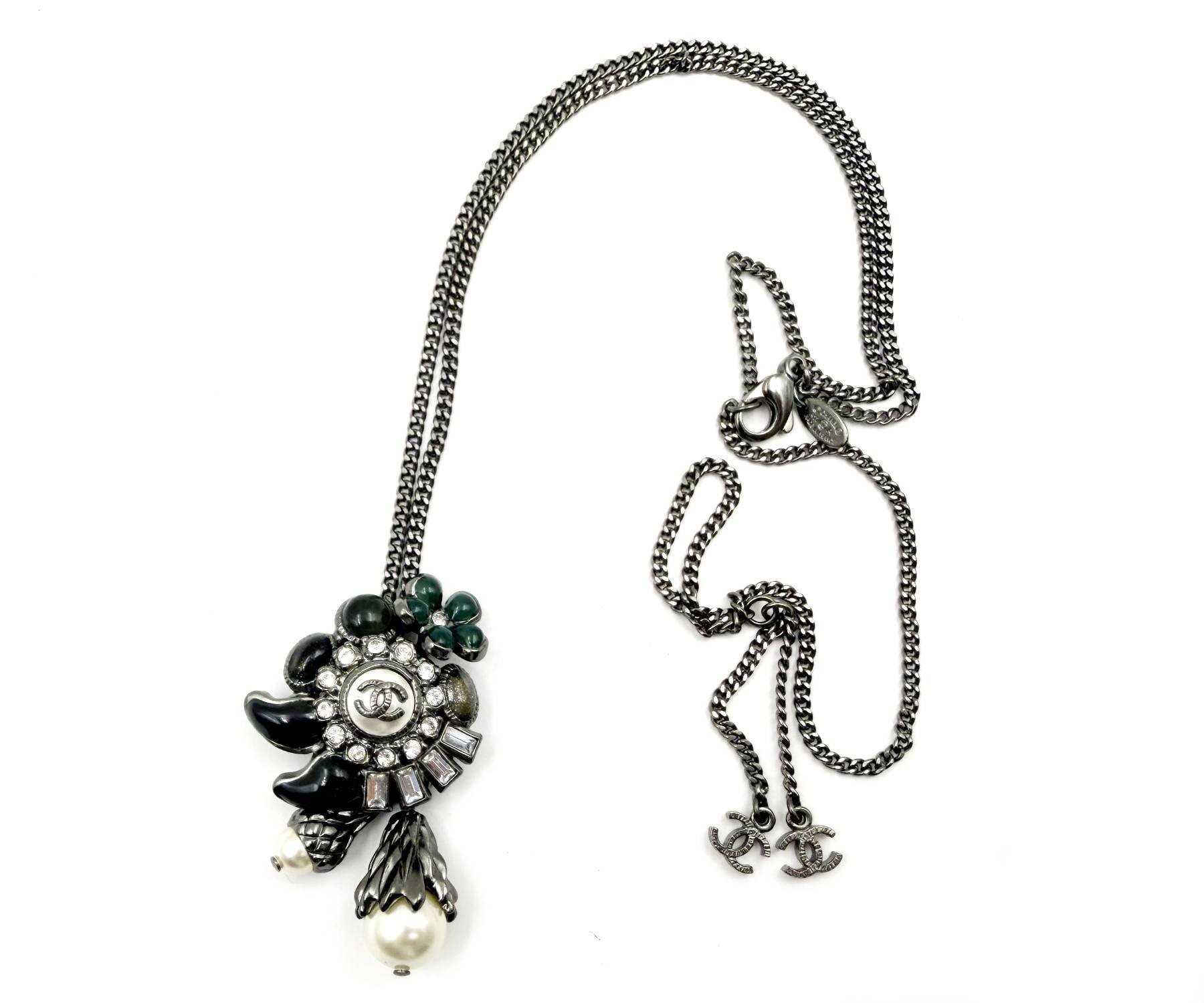 Gun Cc Grn Floral Crystal Pendant Nk