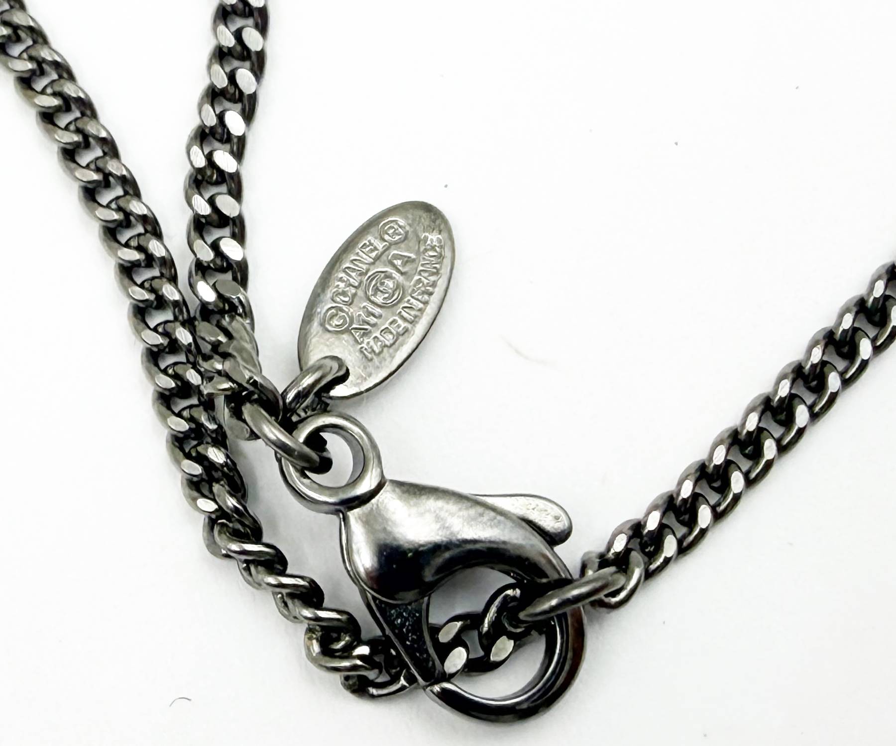 Gun Cc Grn Floral Crystal Pendant Nk
