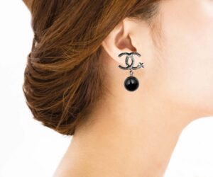 Sil Cc Corner Clover Blk Bead Dangle Piercin