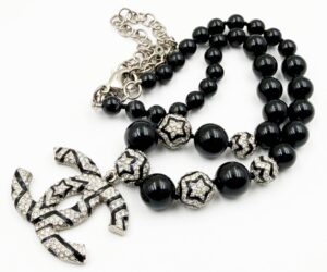 Sil Cc Star Crystal Blk Bead Nk