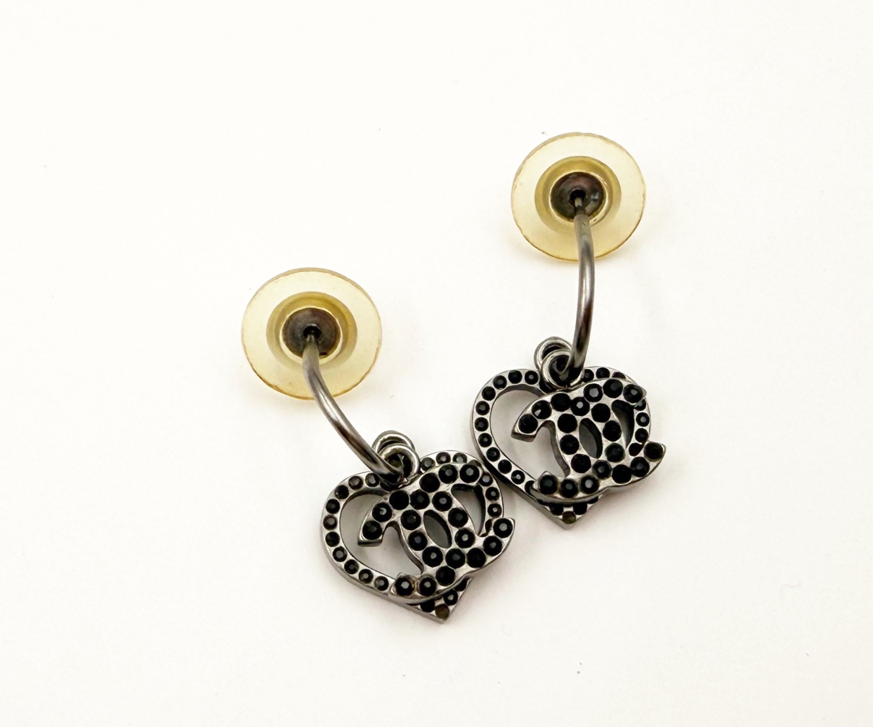 Sil Heart Cc Blk Crystal Hoop