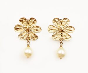 Vin Gp Cc Lace Flower Pearl Dangle Clip