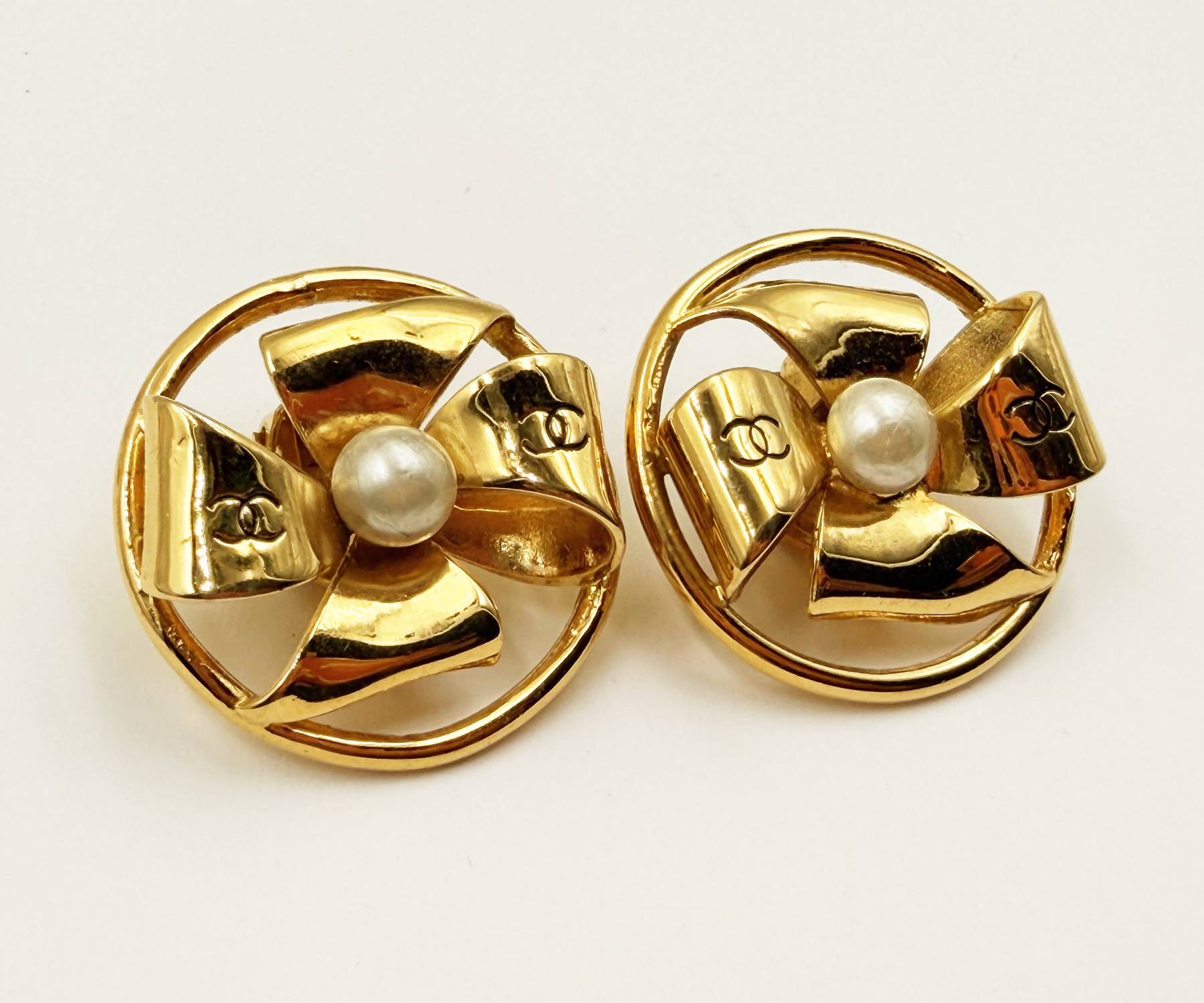 Vin Gp Windmill Pearl Cc Lg Clip