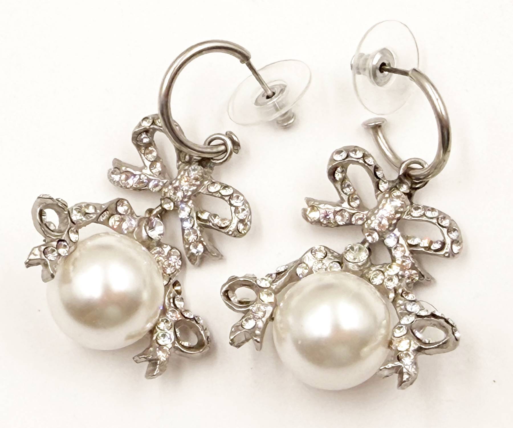 Sil Ribbon Pearl Hoop