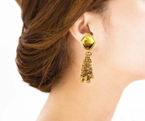 Vin Gp Argyle Letter Chain Dangle Clip